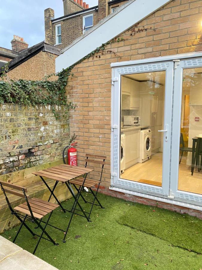 Cozy En-Suite Near Stratford London Exterior photo