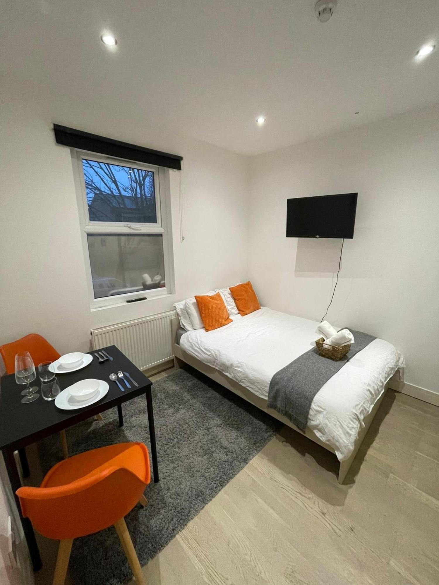 Cozy En-Suite Near Stratford London Exterior photo