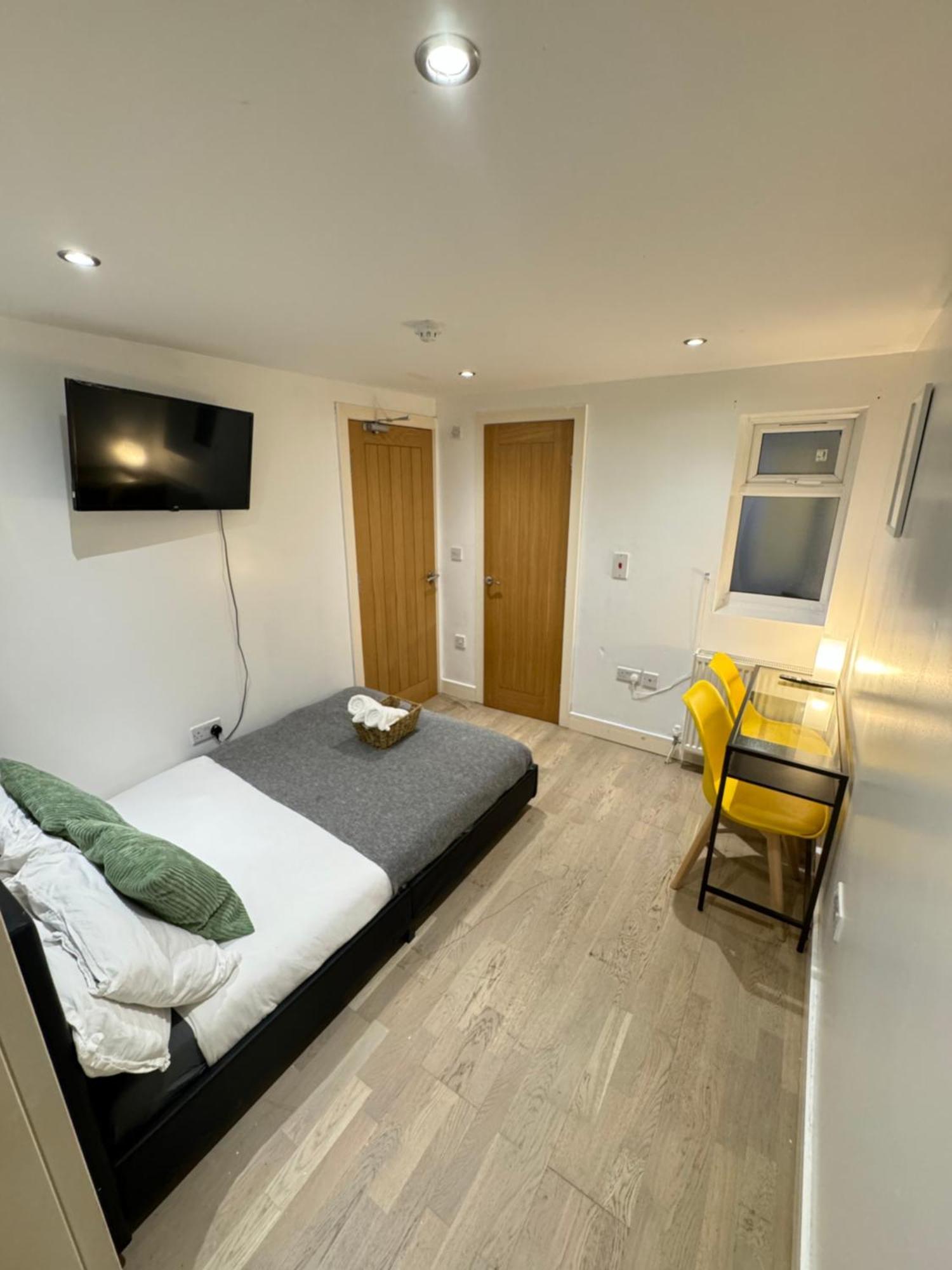 Cozy En-Suite Near Stratford London Exterior photo